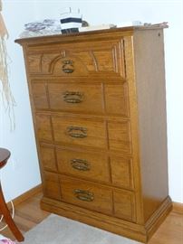 Chest of drawers