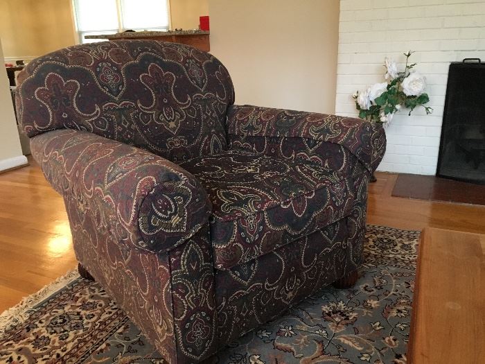 Arm chair, try it out! Good looking and great condition
