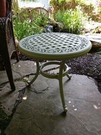 Outdoor side table / plant stand