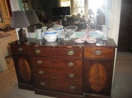 Mahogany buffet, crystal, onyx lamps, Italian pottery