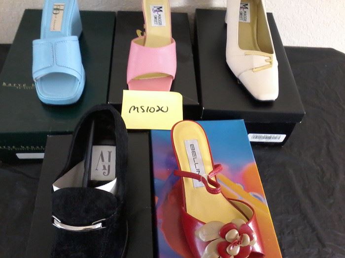  5 Pairs of Shoes, Size 7 1/2         http://www.ctonlineauctions.com/detail.asp?id=704420