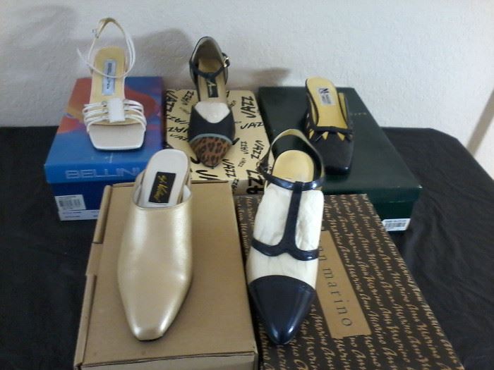  5 Pairs of Shoes, Size 7 1/2  http://www.ctonlineauctions.com/detail.asp?id=704421