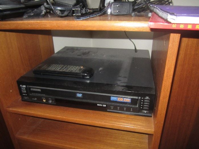 CD & DVD player