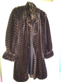 Faux Fur coat (Size M)