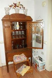 Antique China Hutch/Cabinet