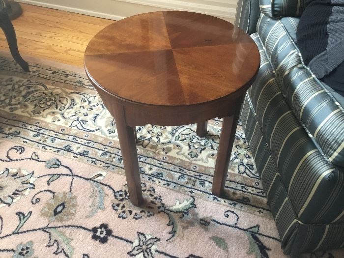 Charming end table $200