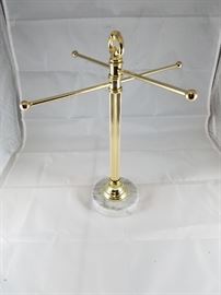 Hand Towel Holder      http://www.ctonlineauctions.com/detail.asp?id=704452