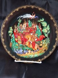 Collectible Plate     http://www.ctonlineauctions.com/detail.asp?id=704463