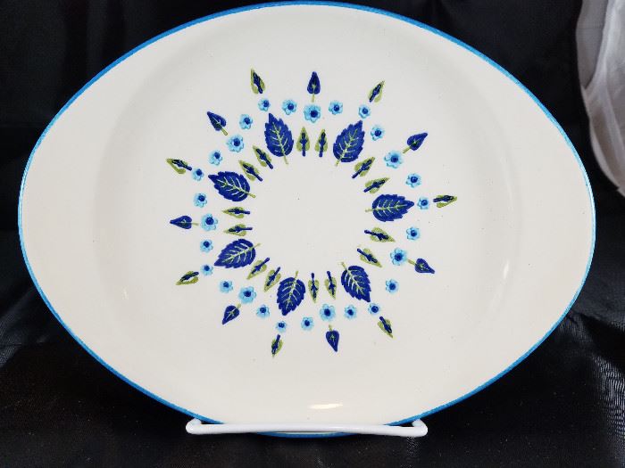 Hand-Painted Serving Dishes             http://www.ctonlineauctions.com/detail.asp?id=704466