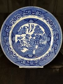  Blue & white plate         http://www.ctonlineauctions.com/detail.asp?id=704471