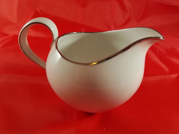  Creamer      http://www.ctonlineauctions.com/detail.asp?id=704507