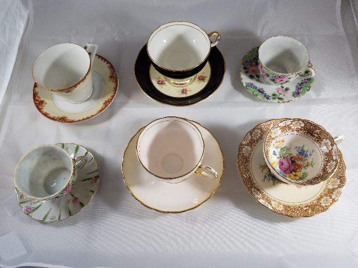 Mixed Set of Six Cup & Saucer Pairs            http://www.ctonlineauctions.com/detail.asp?id=704522