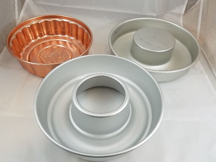  Molds                   http://www.ctonlineauctions.com/detail.asp?id=704533