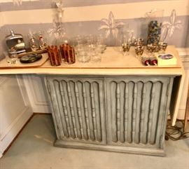 Party ware & fine server