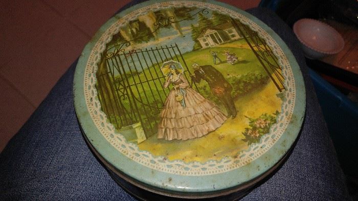 Vintage gone with wind type cookie tin