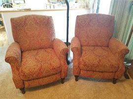 Pair lovely decor recliners