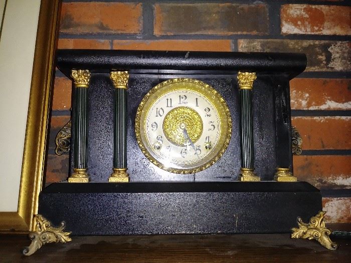 1 0f 2 antique mantel clocks