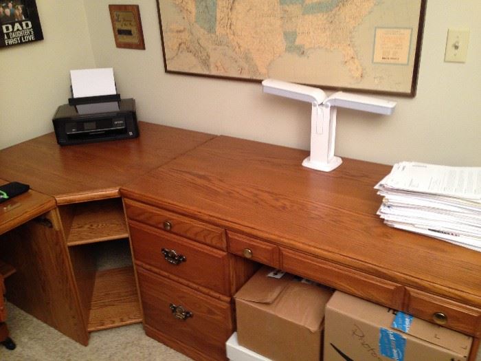 3 desk with corner unit