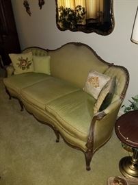 Lovely green Vintage sofa.  In great condition 