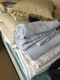 Lots of linens & bedding sets 
