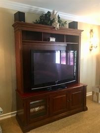 Entertainment center 