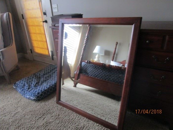 MIrror for dresser (that matches 4 poster king size bed)