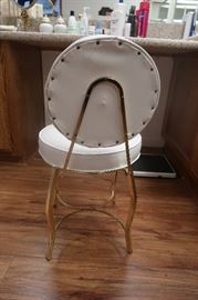 Vintage dressing table chair in perfect condition.