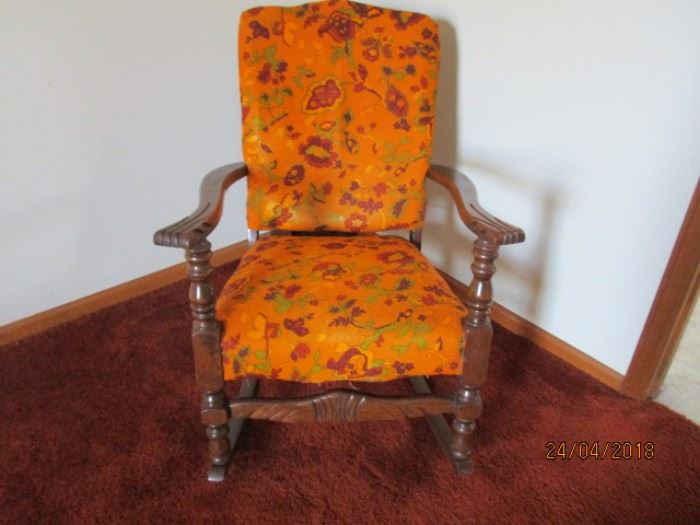 vintage chair (pretty wild colors)