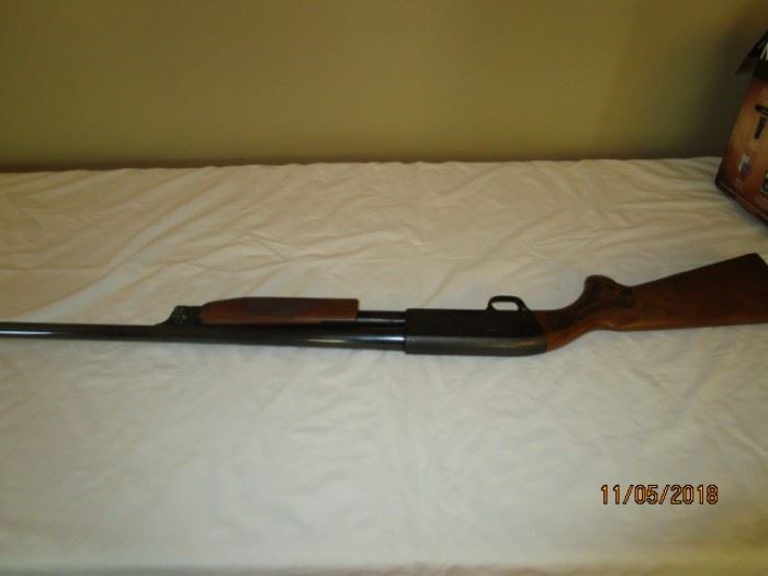 Ithaca Featherlight 12 ga hunting shotgun, model 37