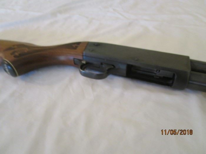 Ithaca Featherlight 12 ga hunting shotgun, model 37 (add'l picture)