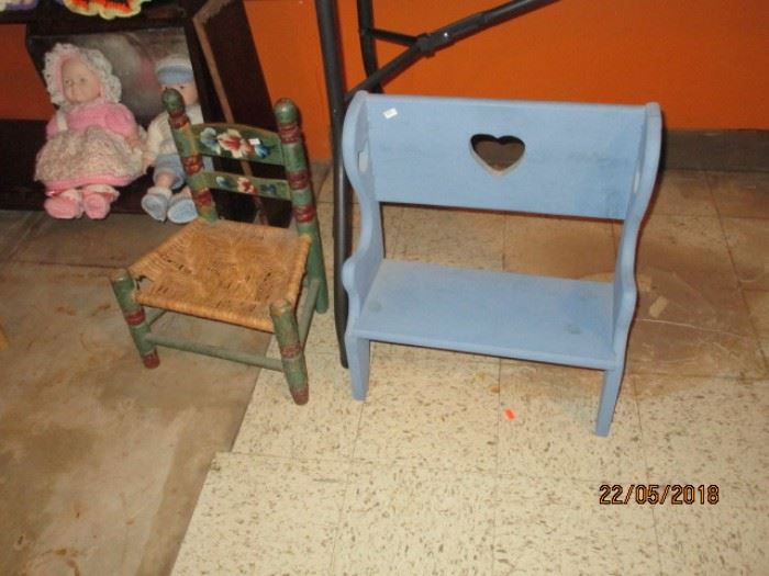 Old doll furniture