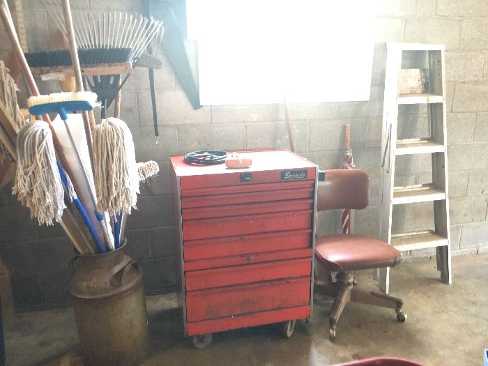 Garage and shed items--ladders, 2 metal milk cans, yard tools, Craftsman tool chest and tools.