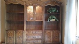 Center lighted hutch