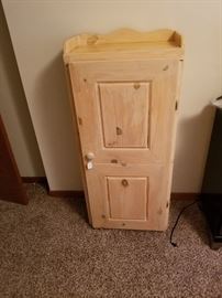 Nice pine cabinet with shelves