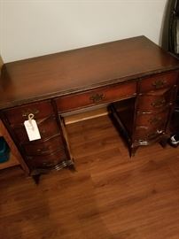 Mahogany Desk,nice and tight in working order
