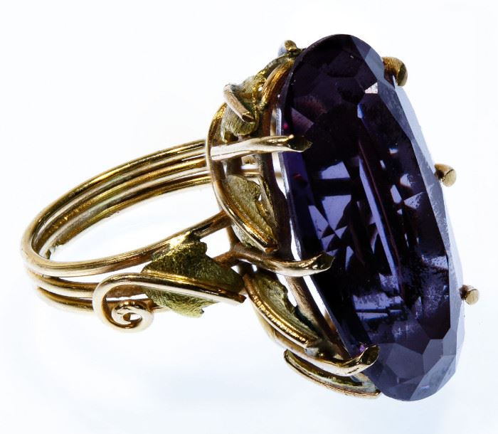 18k Gold and Amethyst Ring