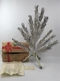Evergleam Aluminum Christmas Tree w/ Box