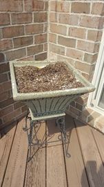$25  outdoor pot with stand