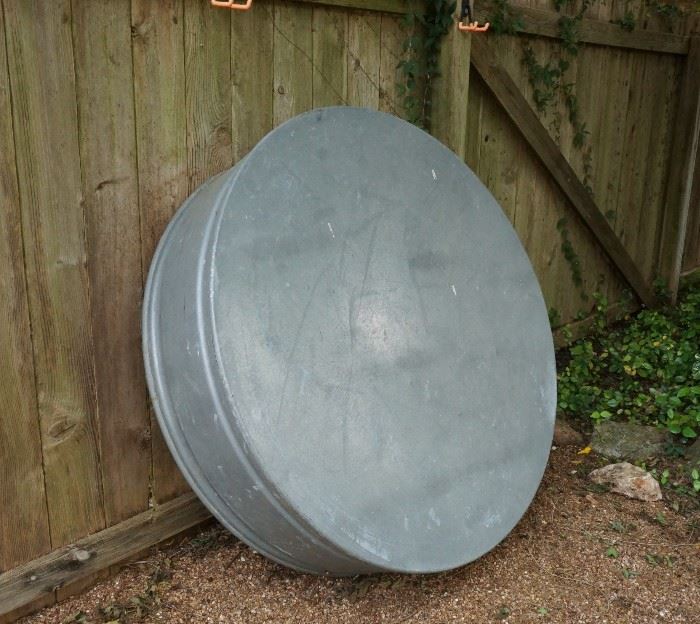 Large zinc tub