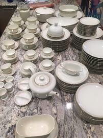 Large set of antique Hutschenreuther Selb China (inc. 21 dinner plates, 18 salad, 12 soup, 11 bread, 12 egg cups,  plus many serving pieces)