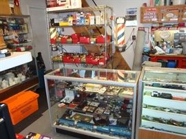 MANY MANY COLLECTIBLES