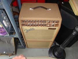 FENDER AMP