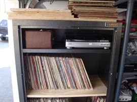 AN INCREDIBLE ROCK COLLECTION OF VINYL RECORDS EXCELLENT+ TO MINT - OVER 500 RECORDS ITS JUST AN AMAZING COLLECTION MANY MANY SEALED RECORDS 