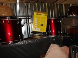 JUST PICKED UP ANOTHER ESTATE NO IDEA WHATS IN HERE IF I GOT TIME IT WILL BE ADDING THINGS SATURDAY AND SUNDAY