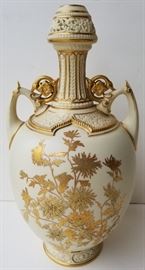 Lg Royal Worcester Pierced Vase Artist Signed

Large two handled reticulated English British Aesthetic Movement gilt porcelain vase signed with artist monogram LD, numbered 1200 twice, the shape sometimes identified as Persian urn.

Approximately 13.675 inches high x 6.5 inches across at widest point.