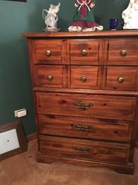 Tall Chest of Drawers (5 Drawers)