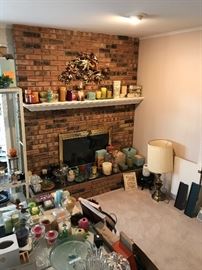 Candles! Some barely used others brand new! Some still in boxes. Partylite, Yankee, Etc.