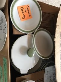 1962 set of Lynwood Green Centra by Corning dish set! Excellent condition!
8 salad, 10 dinner, 4 cereal bowls, 1 sugar with lid, 3 oval platters, 1 sugar with no lid, 2 round vegie bowls, 3 cooking/baking pans= 1.5& 2.5 saucepans, and 1.5 qt baking dish all with lids!
