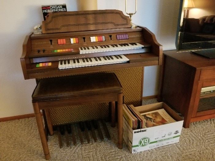 Kimball Superstar II - The Entertainer Organ and organ books.