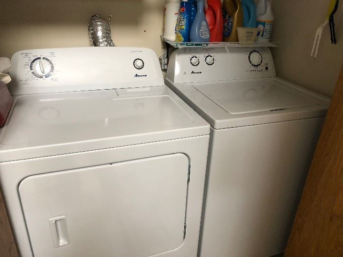 washer/dryer set. newer and work great